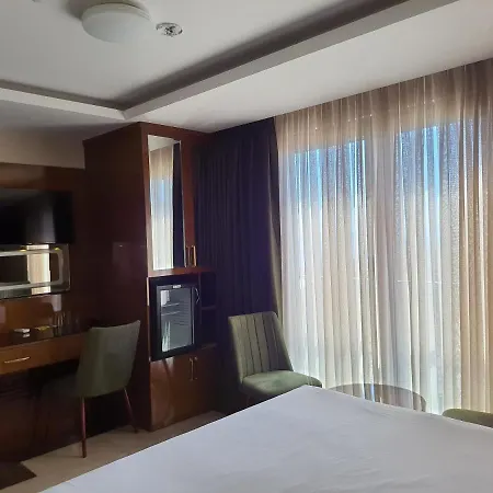 ホテル Grand Star Premium 4*