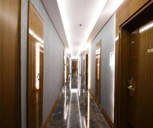 Grand Star Premium Hotell 4*