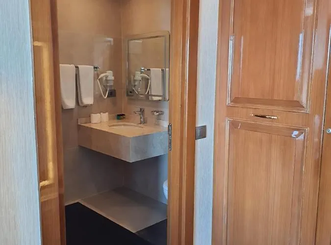 Hotell Grand Star Premium 4*