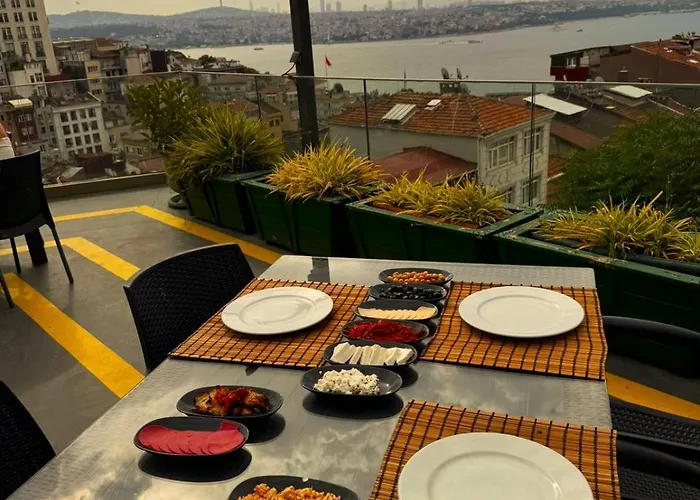 Grand Star Premium Hotell 4*