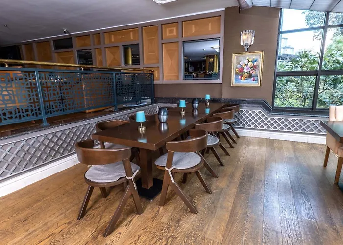 Hotell Grand Star Premium